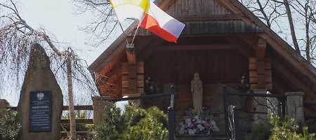 Mieszkańcy Krosnej w hołdzie ofiarom tragedii Smoleńskiej