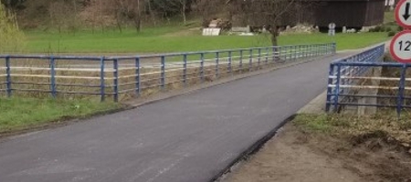 Nowa nawierzchnia na moście w dzielnicy Załpa